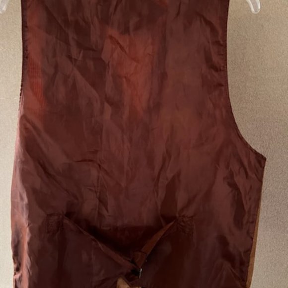 Don't Stop Classic Leather Vest - Picture 2 of 7